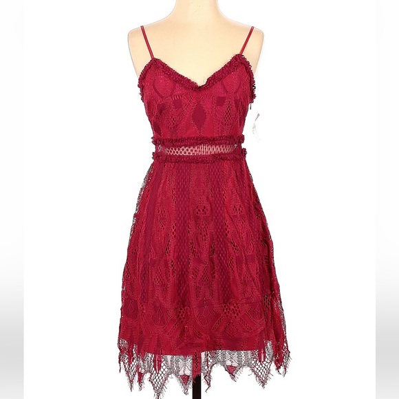 NWT Foxiedox Gloria lace mini dress in raspberry red - Picture 2 of 10